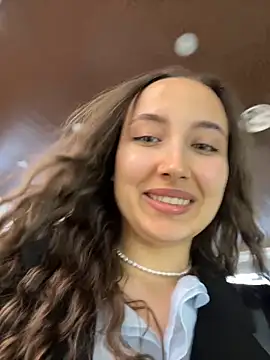 Snapshot of VelvetVixenI chatting on April 2026 03:57:01 PM VelvetVixenI online show from April 2026 03:57:01 PM