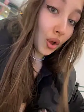 VelvetVixenI online show from March 2026 04:37:01 PM