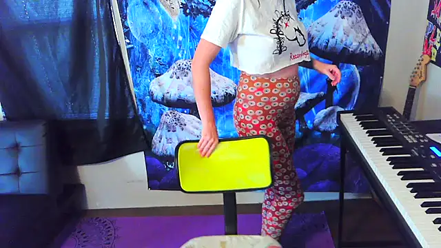  hellostormy  online show from November 2025 03:59:01 PM