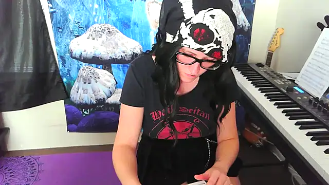  hellostormy  online show from November 2025 05:17:02 PM