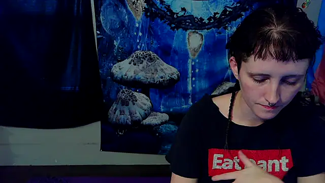  hellostormy  online show from November 2025 07:25:01 PM