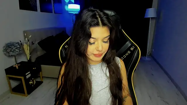 Snapshot of AlluringAriel chatting on December 2025 11:42:02 AM AlluringAriel online show from December 2025 11:42:02 AM