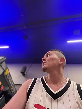 Snapshot of adam-rivera chatting on November 2025 09:52:02 PM adam-rivera online show from November 2025 09:52:02 PM