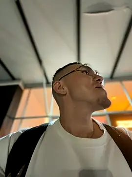 Snapshot of adam-rivera chatting on November 2025 12:47:02 AM adam-rivera online show from November 2025 12:47:02 AM