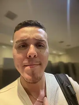 Snapshot of adam-rivera chatting on November 2025 01:53:01 AM adam-rivera online show from November 2025 01:53:01 AM