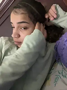 Snapshot of 1prettygem chatting on December 2024 12:18:01 AM 1prettygem online show from December 2024 12:18:01 AM