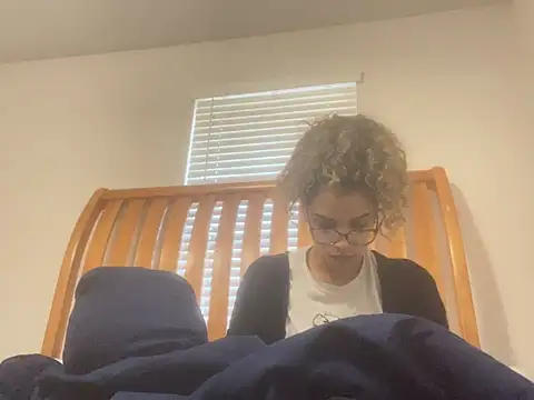 Snapshot of 1prettygem chatting on January 2025 02:02:02 PM 1prettygem online show from January 2025 02:02:02 PM