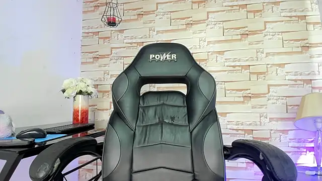 melodiipierce  online show from February 2025 01:11:01 AM