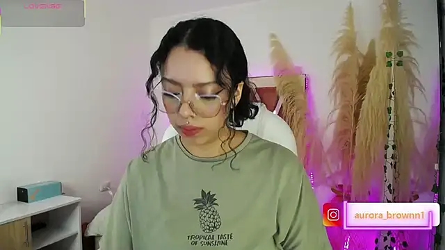 Snapshot of Aurora_Brownn chatting on September 2025 01:17:01 AM Aurora Brownn online show from September 2025 01:17:01 AM