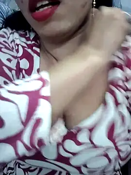 Snapshot of Haniya-143 chatting on February 2026 11:15:02 PM Haniya-143 online show from February 2026 11:15:02 PM