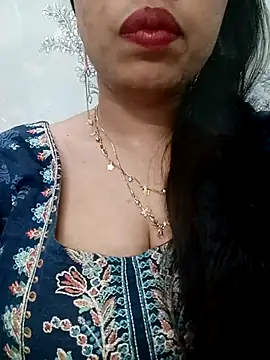 Snapshot of Haniya-143 chatting on March 2026 11:06:02 PM Haniya-143 online show from March 2026 11:06:02 PM