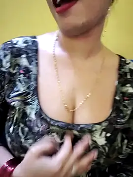 Snapshot of Haniya-143 chatting on October 2025 09:47:01 PM Haniya-143 online show from October 2025 09:47:01 PM