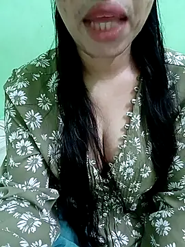 Haniya-143 online show from April 2026 06:12:02 PM