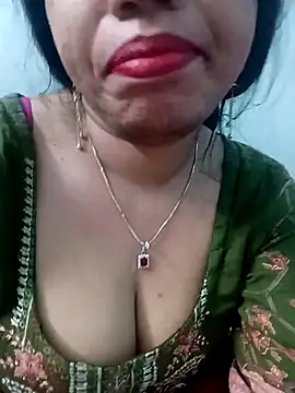 Snapshot of Haniya-143 chatting on November 2025 10:54:01 PM Haniya-143 online show from November 2025 10:54:01 PM