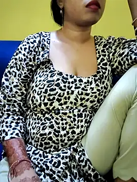 Snapshot of Haniya-143 chatting on September 2025 10:48:01 AM Haniya-143 online show from September 2025 10:48:01 AM