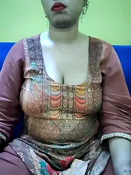 Snapshot of Haniya-143 chatting on September 2025 01:33:01 PM Haniya-143 online show from September 2025 01:33:01 PM