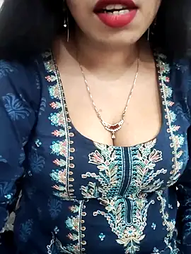 Snapshot of Haniya-143 chatting on February 2026 05:35:02 PM Haniya-143 online show from February 2026 05:35:02 PM