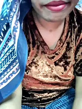 Snapshot of Haniya-143 chatting on January 2026 12:20:01 PM Haniya-143 online show from January 2026 12:20:01 PM