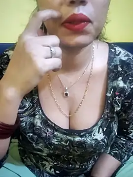 Snapshot of Haniya-143 chatting on October 2025 08:54:01 PM Haniya-143 online show from October 2025 08:54:01 PM
