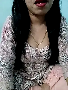 Snapshot of Haniya-143 chatting on November 2025 10:03:02 PM Haniya-143 online show from November 2025 10:03:02 PM