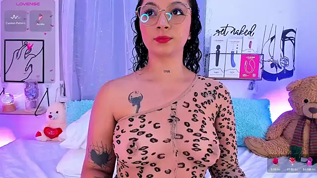 Mari Sweett online show from February 2026 07:52:02 PM