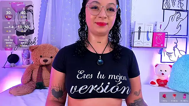 Snapshot of Mari_Sweett chatting on May 2026 04:59:01 PM Mari Sweett online show from May 2026 04:59:01 PM