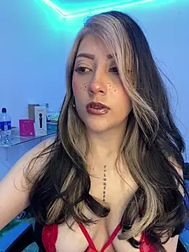 Luna SofiaXX online show from May 2026 09:06:02 AM