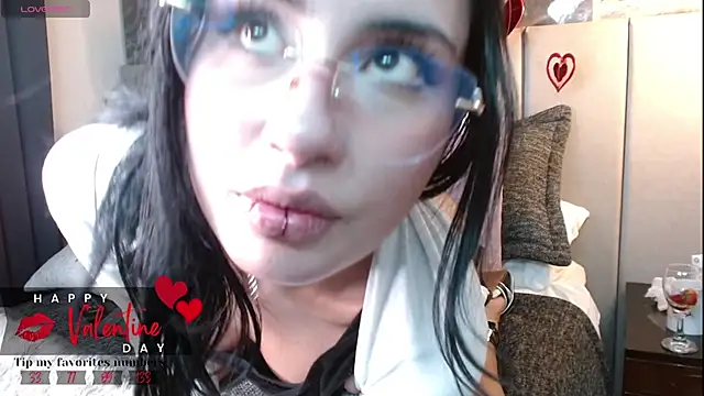 Snapshot of mia_saintt chatting on February 2025 03:39:02 PM mia saintt online show from February 2025 03:39:02 PM
