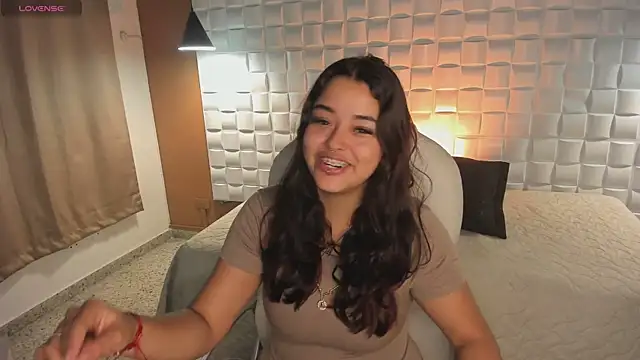 Ariana Pierce online show from September 2025 01:18:01 PM