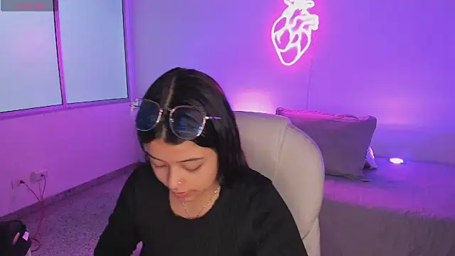 Ariana Pierce online show from November 2025 12:20:01 PM