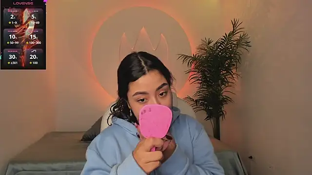 Ariana Pierce online show from November 2025 01:00:01 PM