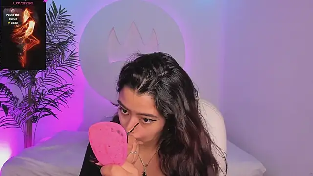 Ariana Pierce online show from November 2025 12:31:02 PM