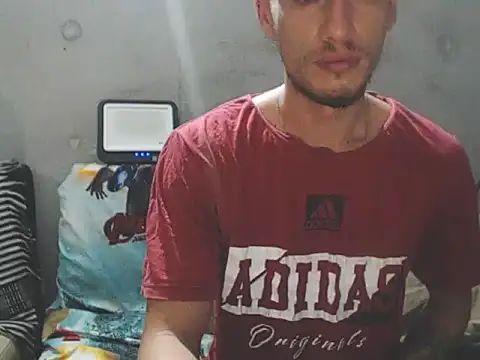 Snapshot of roystonee10 chatting on January 2025 05:45:02 AM roystonee10 online show from January 2025 05:45:02 AM