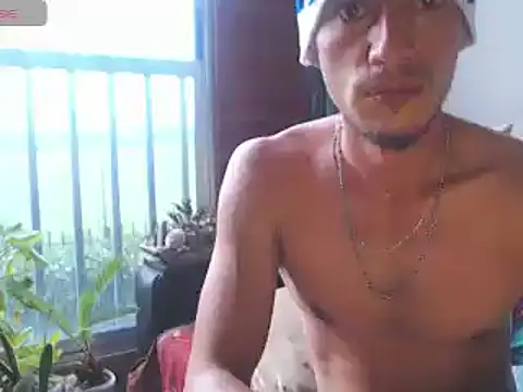 Snapshot of roystonee10 chatting on December 2024 11:28:01 AM roystonee10 online show from December 2024 11:28:01 AM