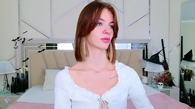 MeganMour online show from October 2025 05:10:01 PM