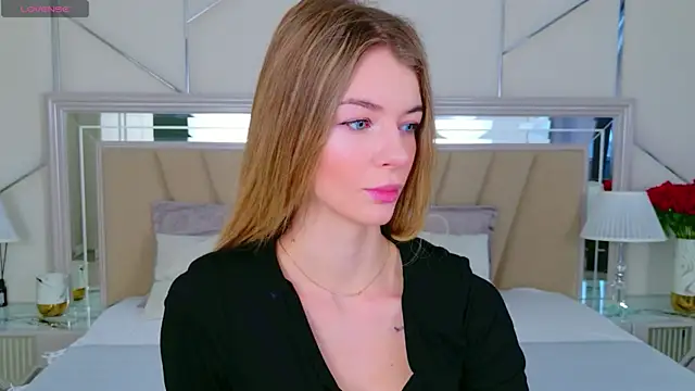 MeganMour online show from April 2026 05:43:02 AM