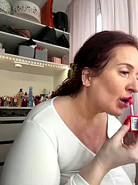 Engel mia online show from November 2025 11:32:01 AM