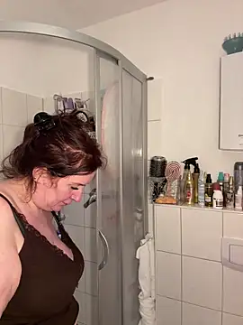 Engel mia online show from February 2026 02:07:01 PM