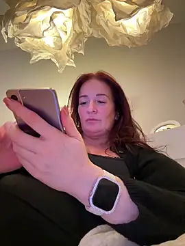 Engel mia online show from April 2026 09:45:02 PM