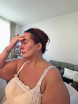 Engel mia online show from February 2026 12:13:02 PM