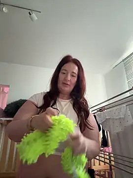 Engel mia online show from December 2025 09:00:01 AM