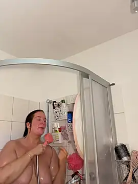 Engel mia online show from April 2026 12:11:01 PM