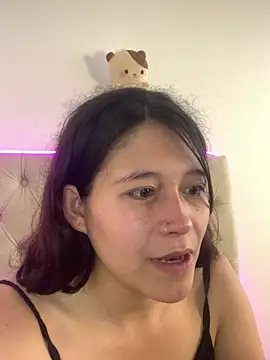 mariana 21x online show from March 2025 07:02:02 PM