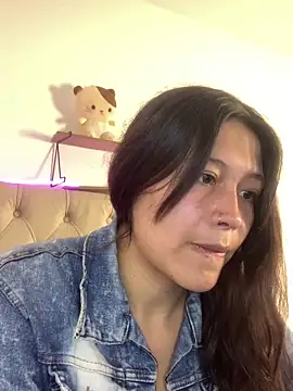 mariana 21x online show from March 2025 12:54:01 PM