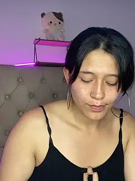 mariana 21x online show from February 2025 07:32:02 PM