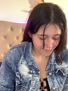 mariana 21x online show from March 2025 01:01:02 PM