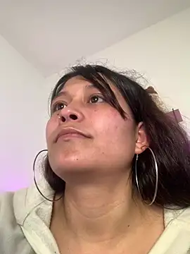 mariana 21x online show from March 2025 04:28:02 PM