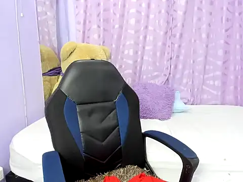 Snapshot of ximena_bunny chatting on January 2025 07:06:02 PM ximena bunny online show from January 2025 07:06:02 PM