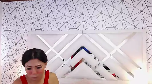 KYOO LENOXX online show from February 2025 12:58:02 PM