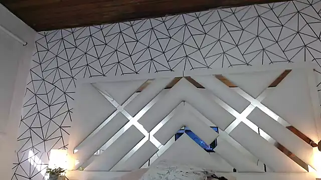 KYOO LENOXX online show from March 2025 12:39:02 PM